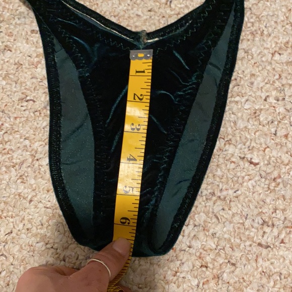 Competition Suit - Picture 8 of 9